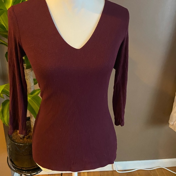 Like New INC Maroon 3/4 Sleeve V Neck Top - Picture 2 of 6